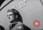 Standbild italienische Kriegsgefangene Neapel Italien, 1945, aus Sekunde 8 historischem Filmmaterial Videoclip 65675037881