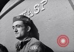 Standbild italienische Kriegsgefangene Neapel Italien, 1945, aus Sekunde 9 historischem Filmmaterial Videoclip 65675037881