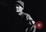 Standbild italienische Kriegsgefangene Neapel Italien, 1945, aus Sekunde 34 historischem Filmmaterial Videoclip 65675037881