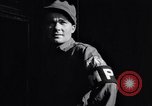 Standbild italienische Kriegsgefangene Neapel Italien, 1945, aus Sekunde 35 historischem Filmmaterial Videoclip 65675037881