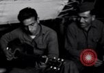 Standbild italienische Kriegsgefangene Neapel Italien, 1945, aus Sekunde 21 historischem Filmmaterial Videoclip 65675037882