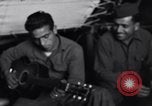Standbild italienische Kriegsgefangene Neapel Italien, 1945, aus Sekunde 23 historischem Filmmaterial Videoclip 65675037882