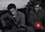 Standbild italienische Kriegsgefangene Neapel Italien, 1945, aus Sekunde 24 historischem Filmmaterial Videoclip 65675037882