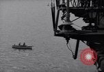 Standbild italienische Kriegsgefangene Neapel Italien, 1945, aus Sekunde 33 historischem Filmmaterial Videoclip 65675037882