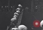 Standbild italienische Kriegsgefangene Neapel Italien, 1945, aus Sekunde 13 historischem Filmmaterial Videoclip 65675037883