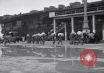 Standbild italienische Kriegsgefangene Neapel Italien, 1945, aus Sekunde 36 historischem Filmmaterial Videoclip 65675037883