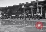 Standbild italienische Kriegsgefangene Neapel Italien, 1945, aus Sekunde 39 historischem Filmmaterial Videoclip 65675037883