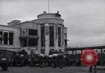 Standbild italienische Kriegsgefangene Neapel Italien, 1945, aus Sekunde 55 historischem Filmmaterial Videoclip 65675037883