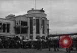 Standbild italienische Kriegsgefangene Neapel Italien, 1945, aus Sekunde 59 historischem Filmmaterial Videoclip 65675037883