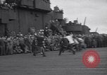Standbild italienische Kriegsgefangene Neapel Italien, 1945, aus Sekunde 30 historischem Filmmaterial Videoclip 65675037884
