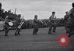 Standbild italienische Kriegsgefangene Neapel Italien, 1945, aus Sekunde 44 historischem Filmmaterial Videoclip 65675037884