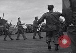 Standbild italienische Kriegsgefangene Neapel Italien, 1945, aus Sekunde 46 historischem Filmmaterial Videoclip 65675037884