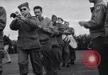 Standbild italienische Kriegsgefangene Neapel Italien, 1945, aus Sekunde 52 historischem Filmmaterial Videoclip 65675037884