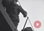 Standbild italienische Kriegsgefangene Neapel Italien, 1945, aus Sekunde 6 historischem Filmmaterial Videoclip 65675037885