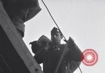Standbild italienische Kriegsgefangene Neapel Italien, 1945, aus Sekunde 19 historischem Filmmaterial Videoclip 65675037885