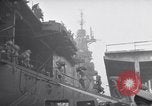 Standbild italienische Kriegsgefangene Neapel Italien, 1945, aus Sekunde 34 historischem Filmmaterial Videoclip 65675037885