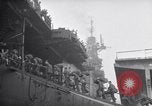 Standbild italienische Kriegsgefangene Neapel Italien, 1945, aus Sekunde 44 historischem Filmmaterial Videoclip 65675037885