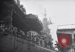 Standbild italienische Kriegsgefangene Neapel Italien, 1945, aus Sekunde 45 historischem Filmmaterial Videoclip 65675037885
