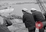 Standbild italienische Kriegsgefangene Neapel Italien, 1945, aus Sekunde 50 historischem Filmmaterial Videoclip 65675037885