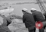 Standbild italienische Kriegsgefangene Neapel Italien, 1945, aus Sekunde 51 historischem Filmmaterial Videoclip 65675037885