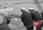 Standbild italienische Kriegsgefangene Neapel Italien, 1945, aus Sekunde 52 historischem Filmmaterial Videoclip 65675037885