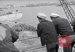 Standbild italienische Kriegsgefangene Neapel Italien, 1945, aus Sekunde 53 historischem Filmmaterial Videoclip 65675037885