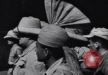 Image des prisonniers italiens Bombay Inde, 1941, de la seconde 5 séquences d'archives historiques vidéo 65675037912