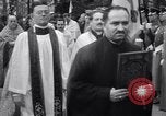 Standbild Griechisch-orthodoxe Zeremonie zu Ehren George Washington Valley Forge Pennsylvania USA, 1941, aus Sekunde 22 historischem Filmmaterial Videoclip 65675037919