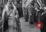 Standbild Griechisch-orthodoxe Zeremonie zu Ehren George Washington Valley Forge Pennsylvania USA, 1941, aus Sekunde 36 historischem Filmmaterial Videoclip 65675037919