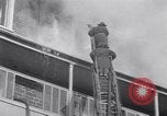 Image les pompiers Montréal Québec Canada, 1941, de la seconde 19 séquences d'archives historiques vidéo 65675037923