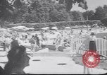 Immagine di I nuotatori francese Francia, 1949, secondo 4 filmato di repertorio 65675037930
