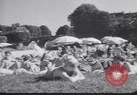 Immagine di I nuotatori francese Francia, 1949, secondo 8 filmato di repertorio 65675037930