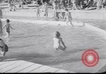 Immagine di I nuotatori francese Francia, 1949, secondo 16 filmato di repertorio 65675037930