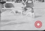 Immagine di I nuotatori francese Francia, 1949, secondo 18 filmato di repertorio 65675037930