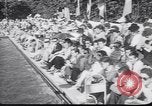 Immagine di I nuotatori francese Francia, 1949, secondo 19 filmato di repertorio 65675037930