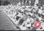 Immagine di I nuotatori francese Francia, 1949, secondo 20 filmato di repertorio 65675037930