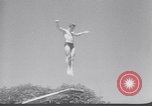 Immagine di I nuotatori francese Francia, 1949, secondo 27 filmato di repertorio 65675037930