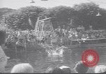 Immagine di I nuotatori francese Francia, 1949, secondo 54 filmato di repertorio 65675037930
