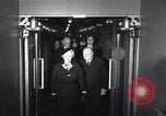 Image Winston Churchill et Lady Churchill Washington DC USA, 1953, de la seconde 3 séquences d'archives historiques vidéo 65675037946