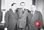 Image congressistes y compris Lyndon Baines Johnson Washington DC USA, 1948, de la seconde 28 séquences d'archives historiques vidéo 65675037947