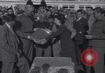 Standbild Henry Cotton gewinnt bei Greenbrier 1948 White Sulphur Springs West Virginia USA, 1948, aus Sekunde 22 historischem Filmmaterial Videoclip 65675037950