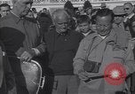 Standbild Henry Cotton gewinnt bei Greenbrier 1948 White Sulphur Springs West Virginia USA, 1948, aus Sekunde 42 historischem Filmmaterial Videoclip 65675037950