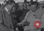Standbild Henry Cotton gewinnt bei Greenbrier 1948 White Sulphur Springs West Virginia USA, 1948, aus Sekunde 45 historischem Filmmaterial Videoclip 65675037950