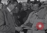 Standbild Henry Cotton gewinnt bei Greenbrier 1948 White Sulphur Springs West Virginia USA, 1948, aus Sekunde 46 historischem Filmmaterial Videoclip 65675037950
