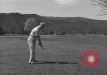 Immagine di Il Duca di Windsor gioca a golf White Sulphur Springs West Virginia USA, 1948, secondo 11 filmato di repertorio 65675037952