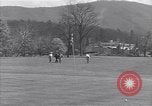 Immagine di Il Duca di Windsor gioca a golf White Sulphur Springs West Virginia USA, 1948, secondo 17 filmato di repertorio 65675037952