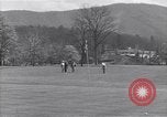 Immagine di Il Duca di Windsor gioca a golf White Sulphur Springs West Virginia USA, 1948, secondo 18 filmato di repertorio 65675037952