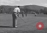 Immagine di Il Duca di Windsor gioca a golf White Sulphur Springs West Virginia USA, 1948, secondo 35 filmato di repertorio 65675037952