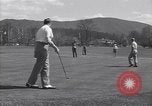 Immagine di Il Duca di Windsor gioca a golf White Sulphur Springs West Virginia USA, 1948, secondo 37 filmato di repertorio 65675037952
