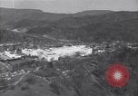 Immagine di Bing Crosby e Ben Hogan giocare a golf White Sulphur Springs West Virginia USA, 1956, secondo 9 filmato di repertorio 65675037954